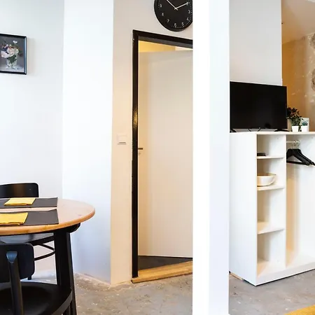 Shabby Chic +freshly Furnished +self Check-in Lägenhet
