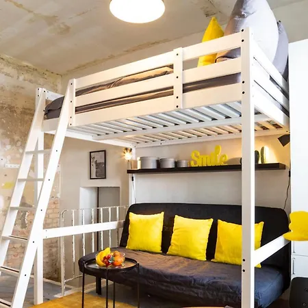 Apartment Shabby Chic +freshly Furnished +self Check-in *