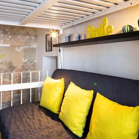 Apartment Shabby Chic +freshly Furnished +self Check-in *